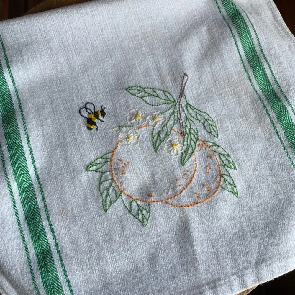Embroidered Citrus & Bee Kitchen Towel - White with Green Trim